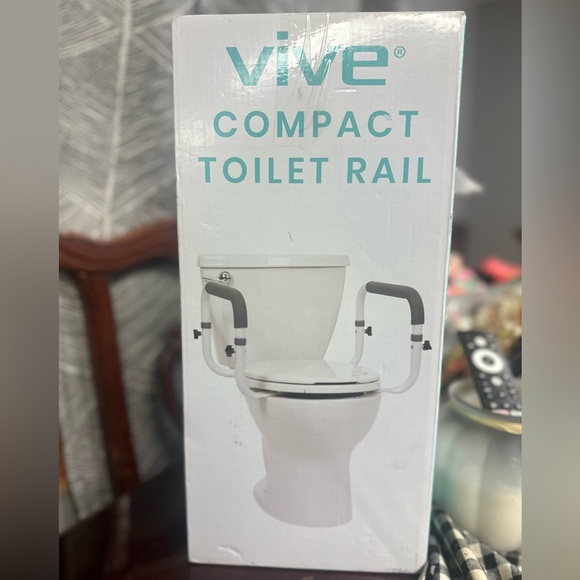 Black Bath Accessories Set for a Stylish Bathroom - Picture 1 of 5